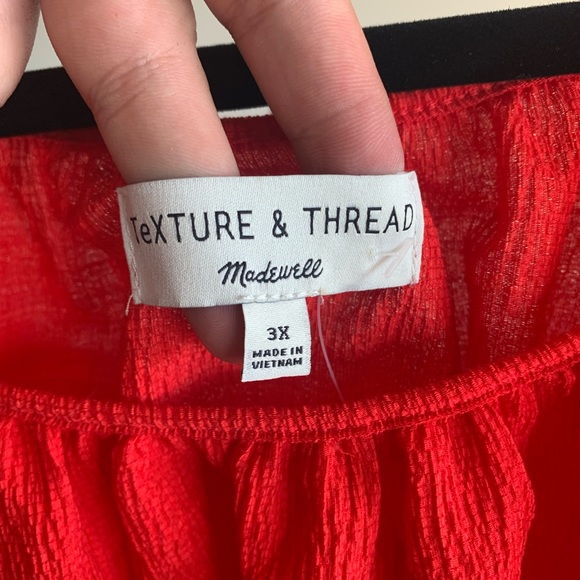 Madewell Gathered Sleeve Blouse in Red Size: 3X - Picture 3 of 3